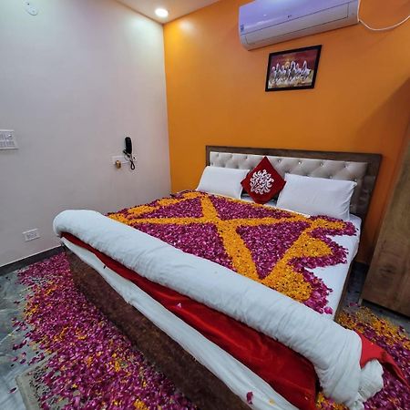 The Swiss Residency Hotell Greater Noida Exteriör bild