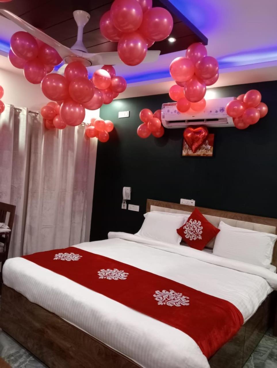 The Swiss Residency Hotell Greater Noida Exteriör bild